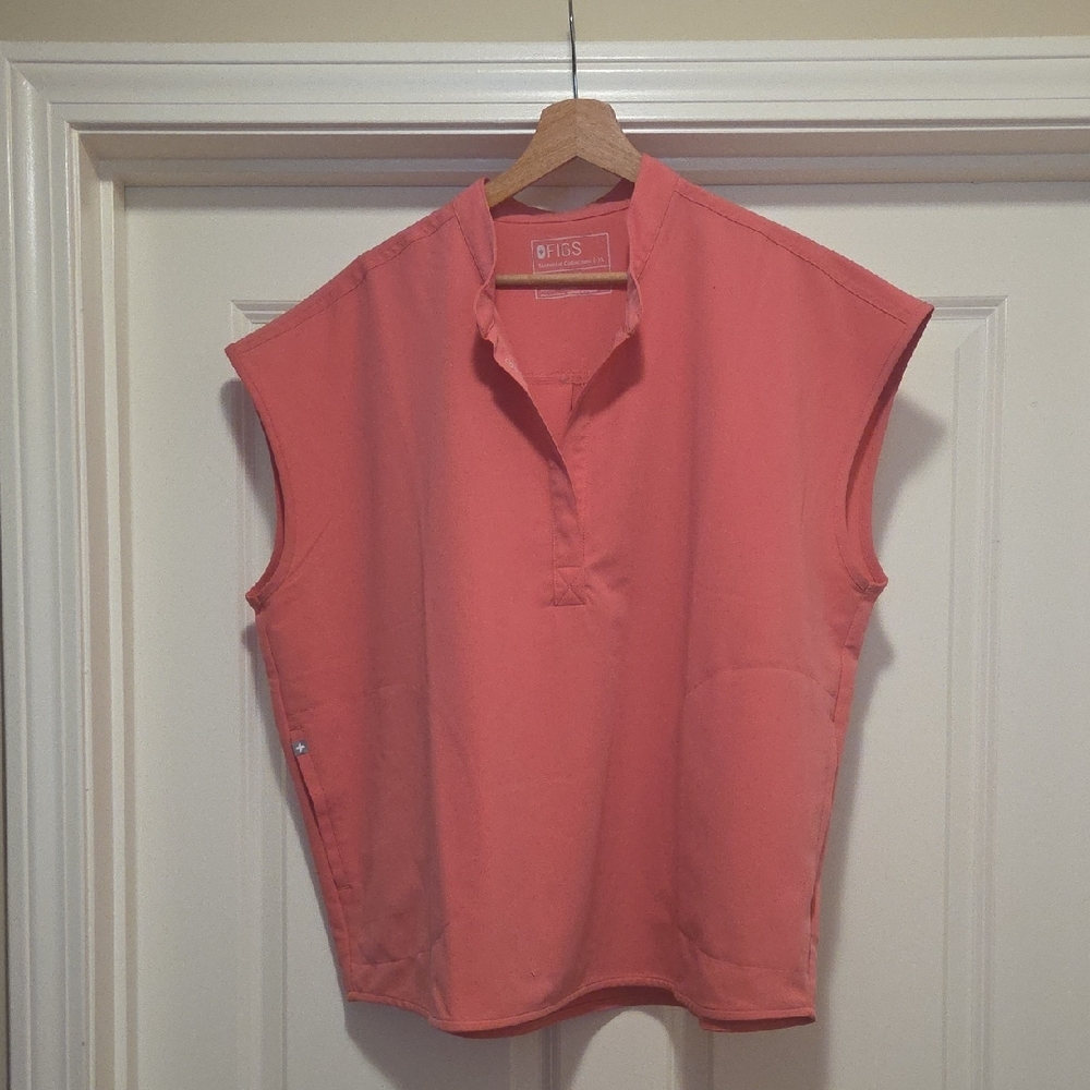 FIGS Rafaela Scrub Top In Desert Rose XL